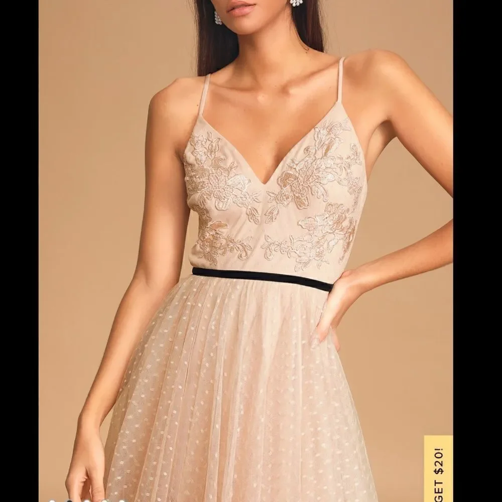 NWT Lulu*s Romantic Musings Blush Pink
Embroidered Lace Tiered Maxi Dress Large - Picture 3 of 14